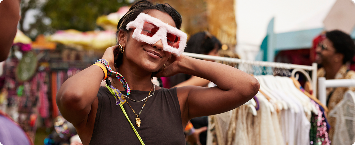 CustAdv_HeroImg_GettyImages-2039509137 1